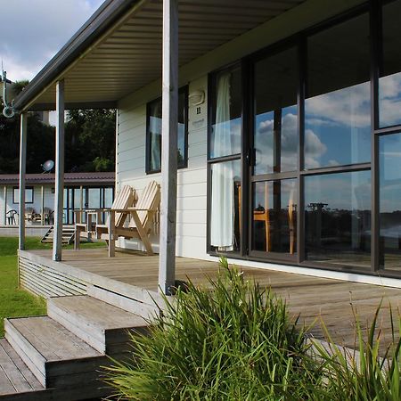 Oakura Beach Holiday Park Buitenkant foto