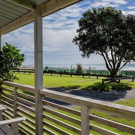 Oakura Beach Holiday Park Buitenkant foto