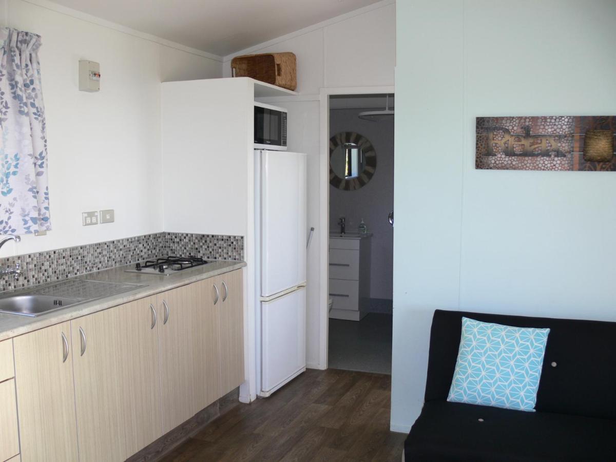 Oakura Beach Holiday Park Kamer foto