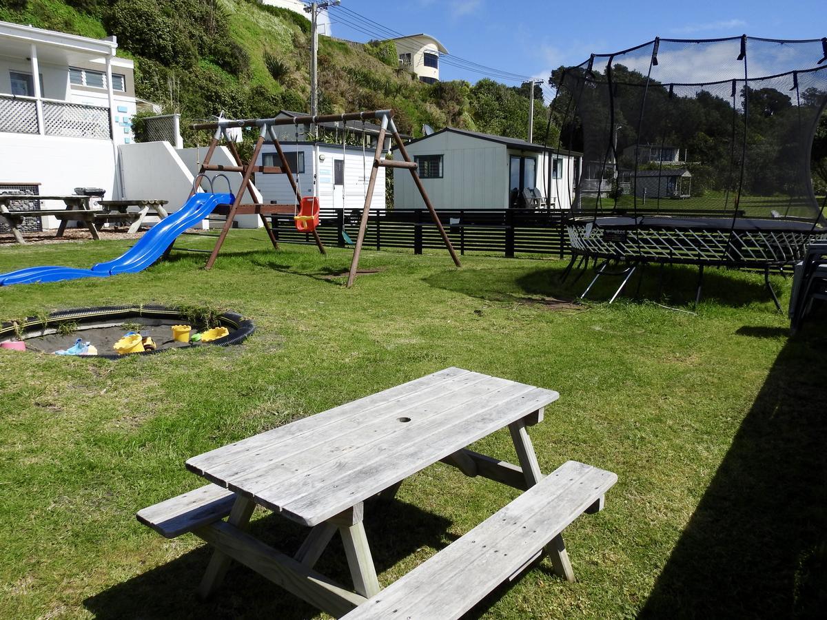 Oakura Beach Holiday Park Buitenkant foto