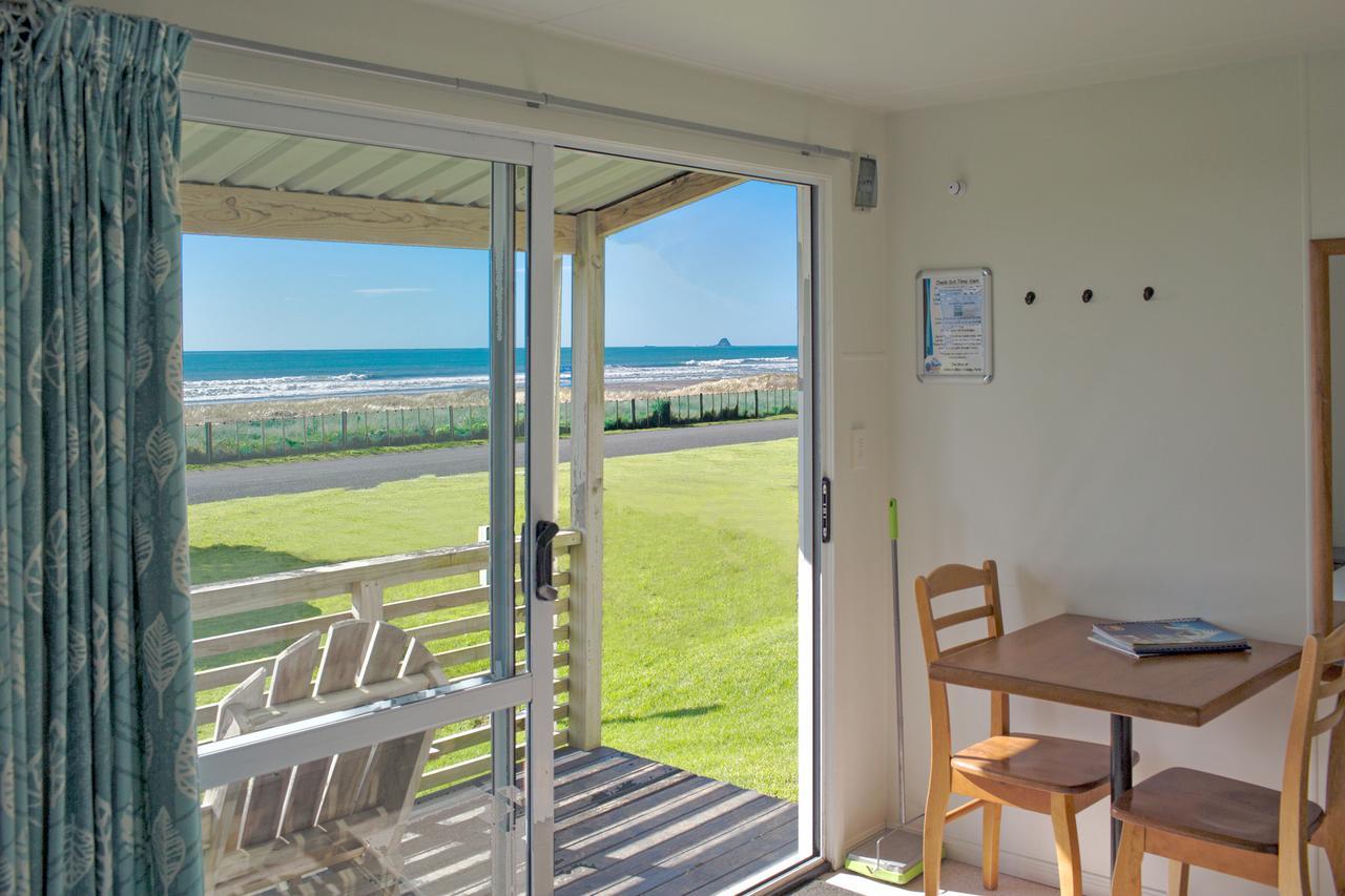 Oakura Beach Holiday Park Buitenkant foto
