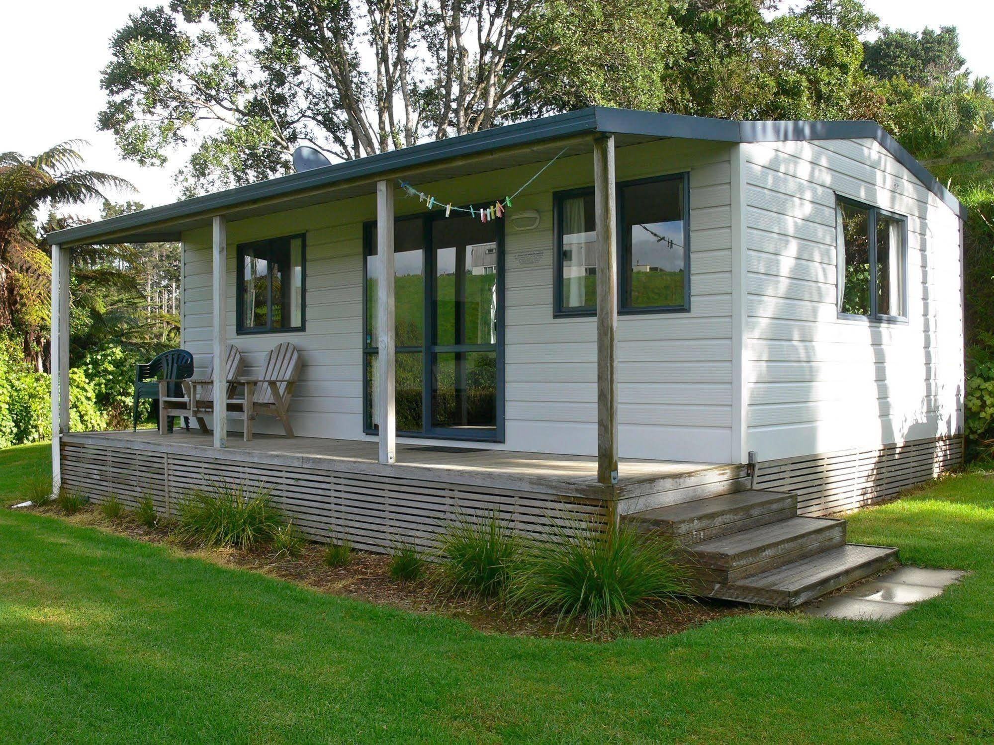 Oakura Beach Holiday Park Buitenkant foto