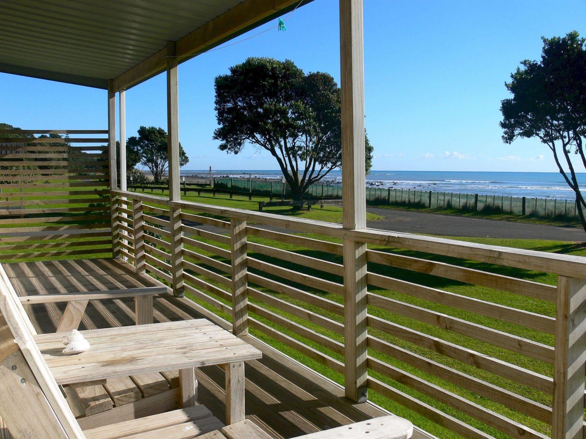 Oakura Beach Holiday Park Buitenkant foto