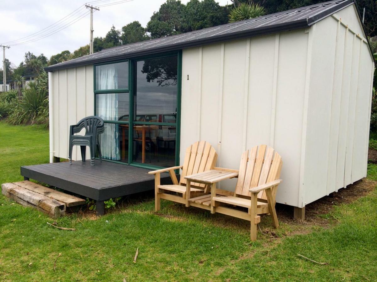 Oakura Beach Holiday Park Buitenkant foto